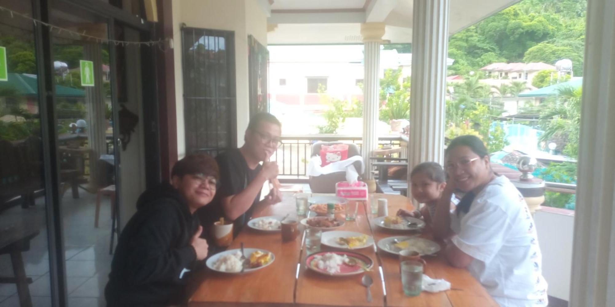 Riverside At Aninuan Accommodation And Food Puerto Galera Eksteriør bilde