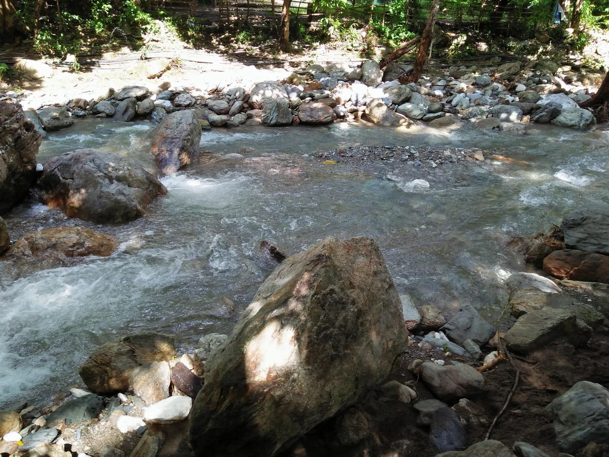 Riverside At Aninuan Accommodation And Food Puerto Galera Eksteriør bilde